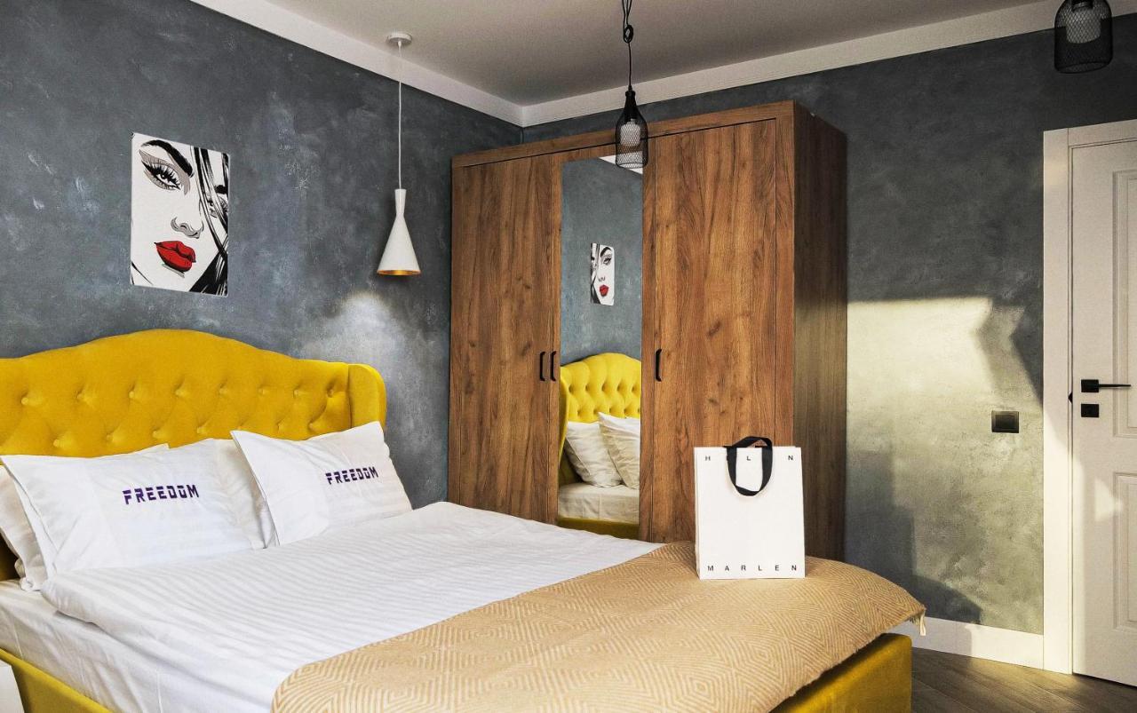 Freedom Apartments In City Center Kijów Zewnętrze zdjęcie